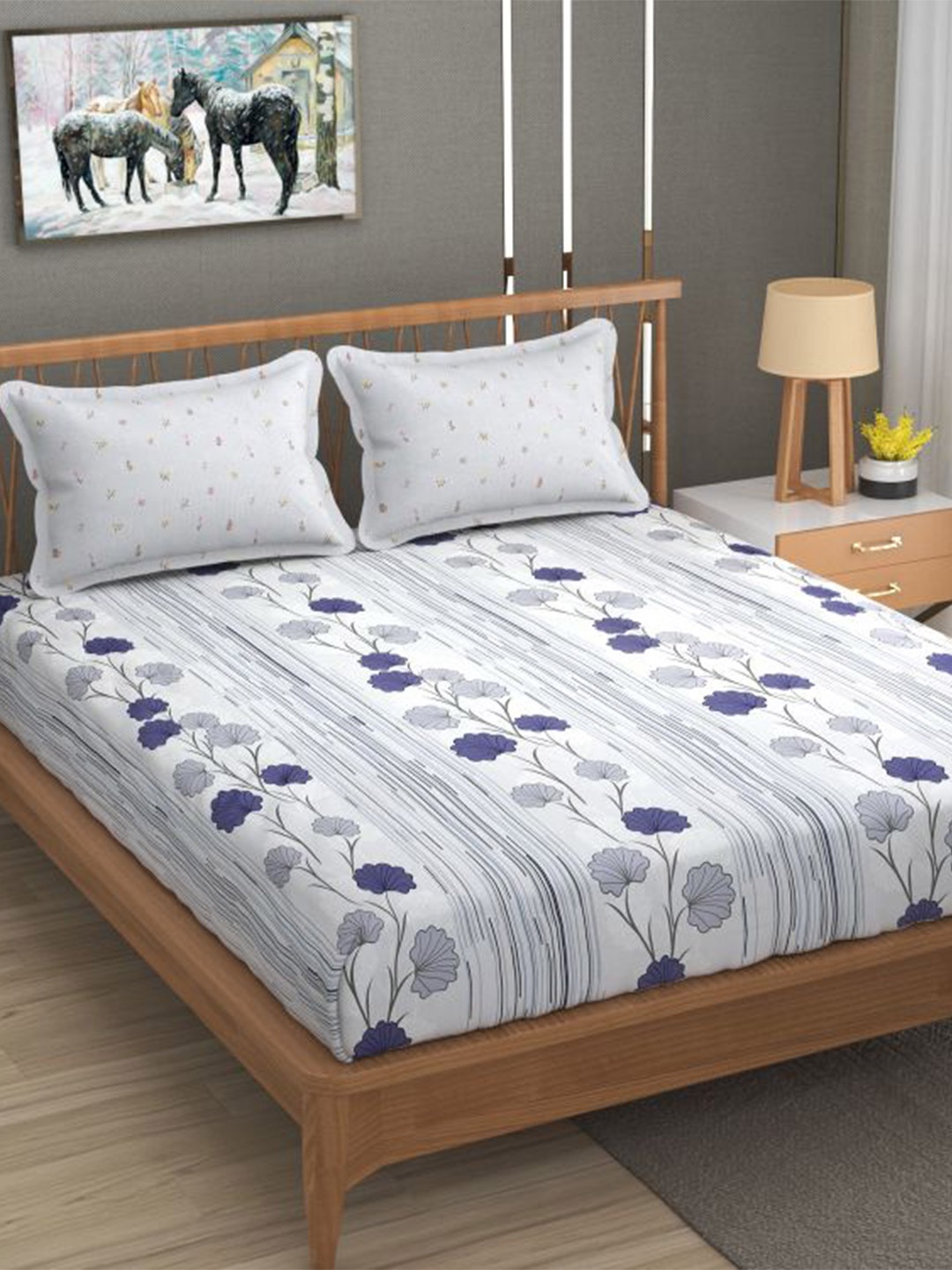

Florida White & Blue Floral Cotton 144 TC King Bedsheet with 2 Pillow Covers