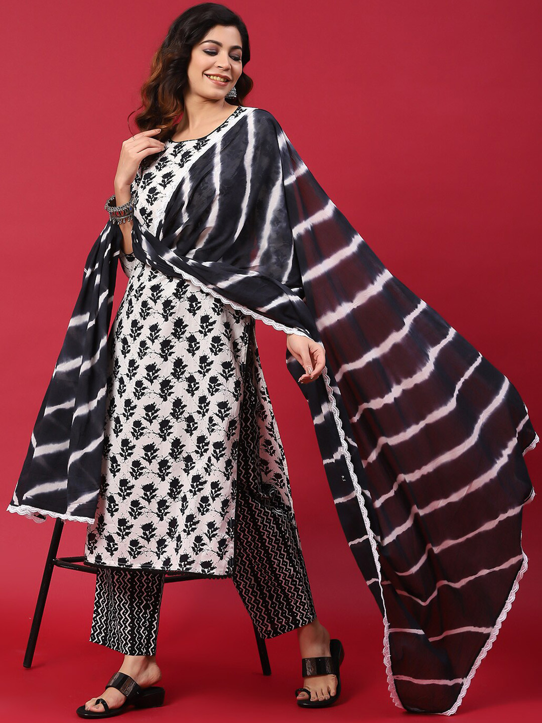 

Anouk White Ethnic Motifs Printed Pure Cotton Straight Kurta with Trouser & Dupatta