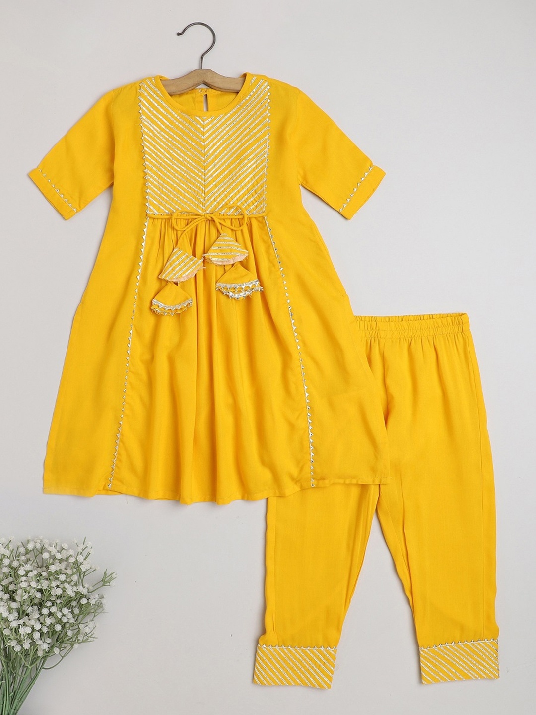 

The Magic Wand Girls Yoke Design Empire Gotta Patti Pure Cotton Kurta With Trousers, Yellow