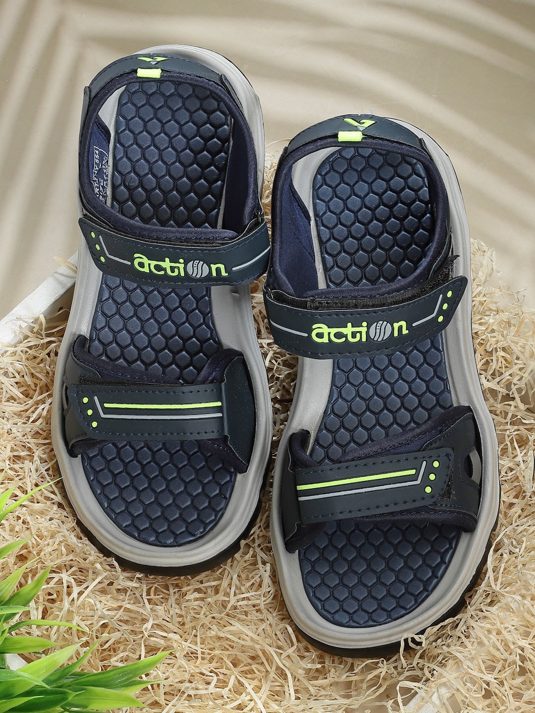 

Action Men Textured Lightweight Durable Sports Sandals, Navy blue
