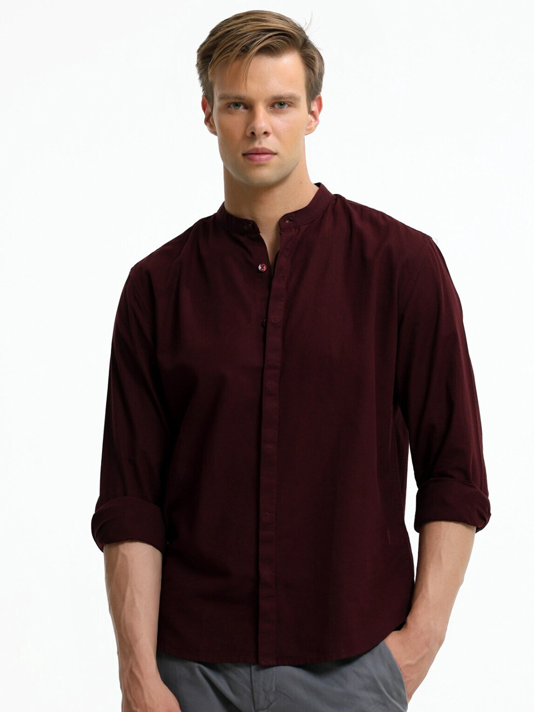 

TURMS Men Anti-Stain & Anti-Odour Mandarin Collar Shirt, Maroon