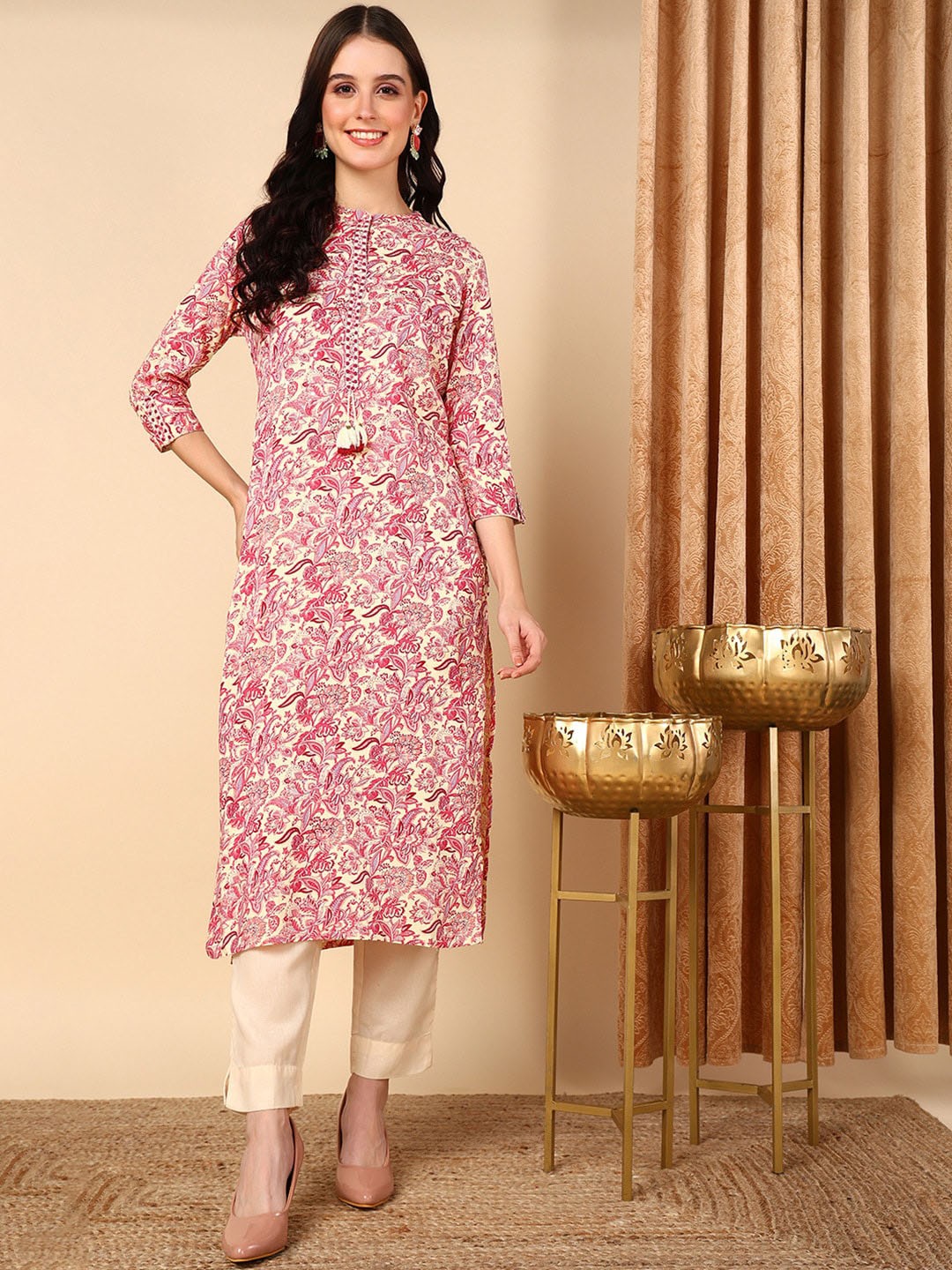 

AHIKA Floral Printed Mandarin Collar Cotton Kurta, Off white