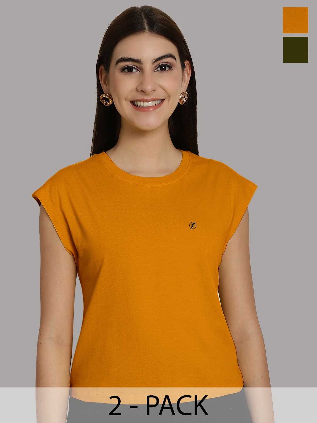 

Friskers Women Gold-Toned 2 Applique T-shirt