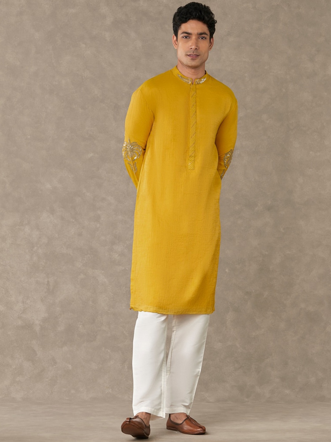 

Masaba Shajara Mandarin Collar Sequinned Kurta with Trousers, Yellow