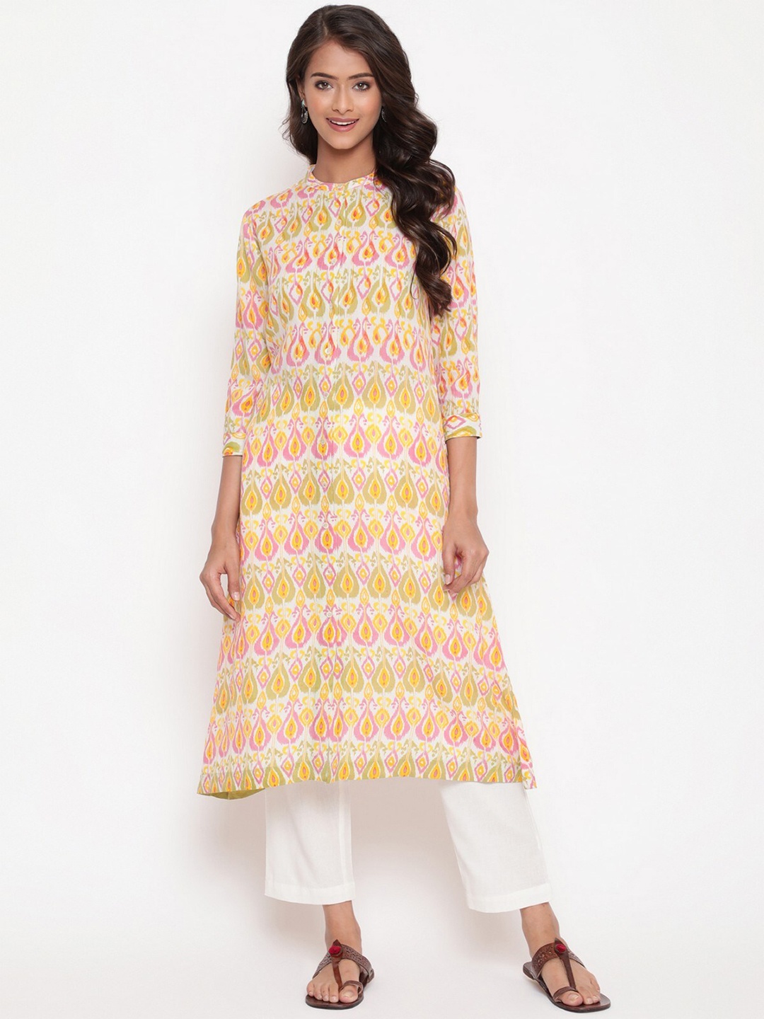 

SAVI Geometric Printed Mandarin Collar A-Line Kurta, Yellow