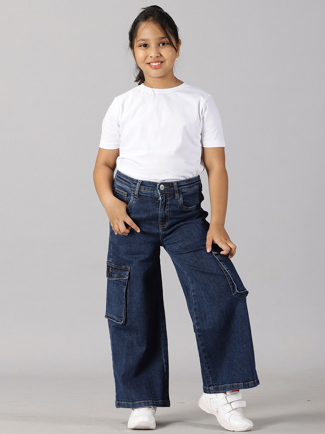 

KiddoPanti Girls T-shirt with Denim Cargo, White