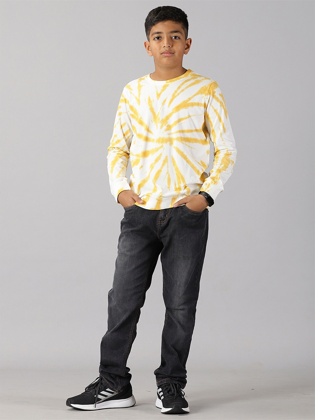 

KiddoPanti Boys Dyed T-shirt With Trousers, Mustard