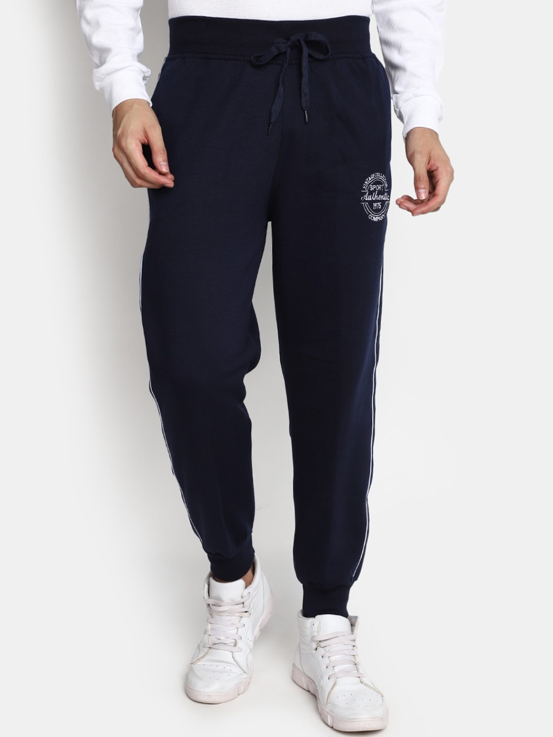 

V-Mart Men Mid-Rise Fleece Joggers, Navy blue