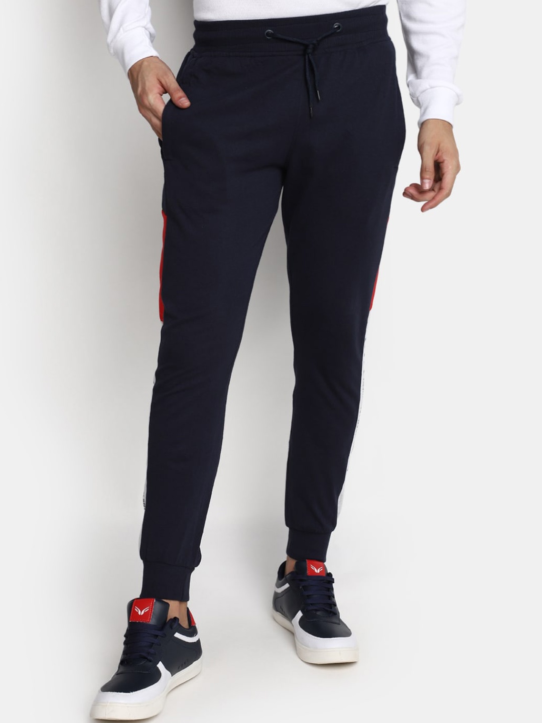 

V-Mart Men Mid-Rise Joggers, Blue
