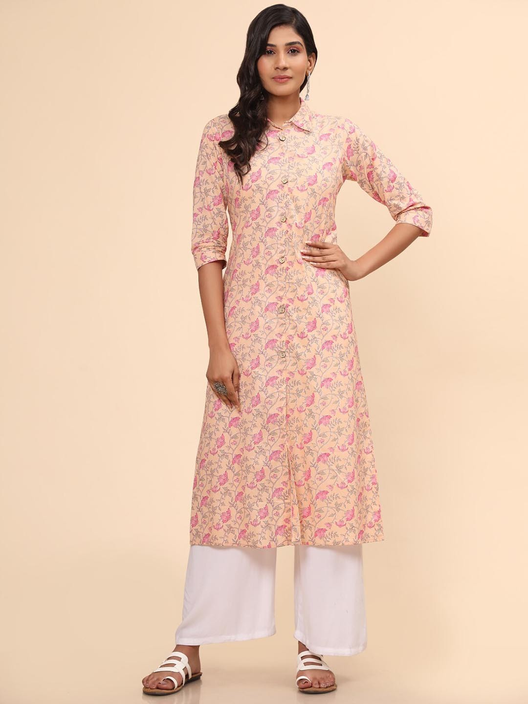 

Vbuyz Floral Printed Cotton Regular Kurta, Peach