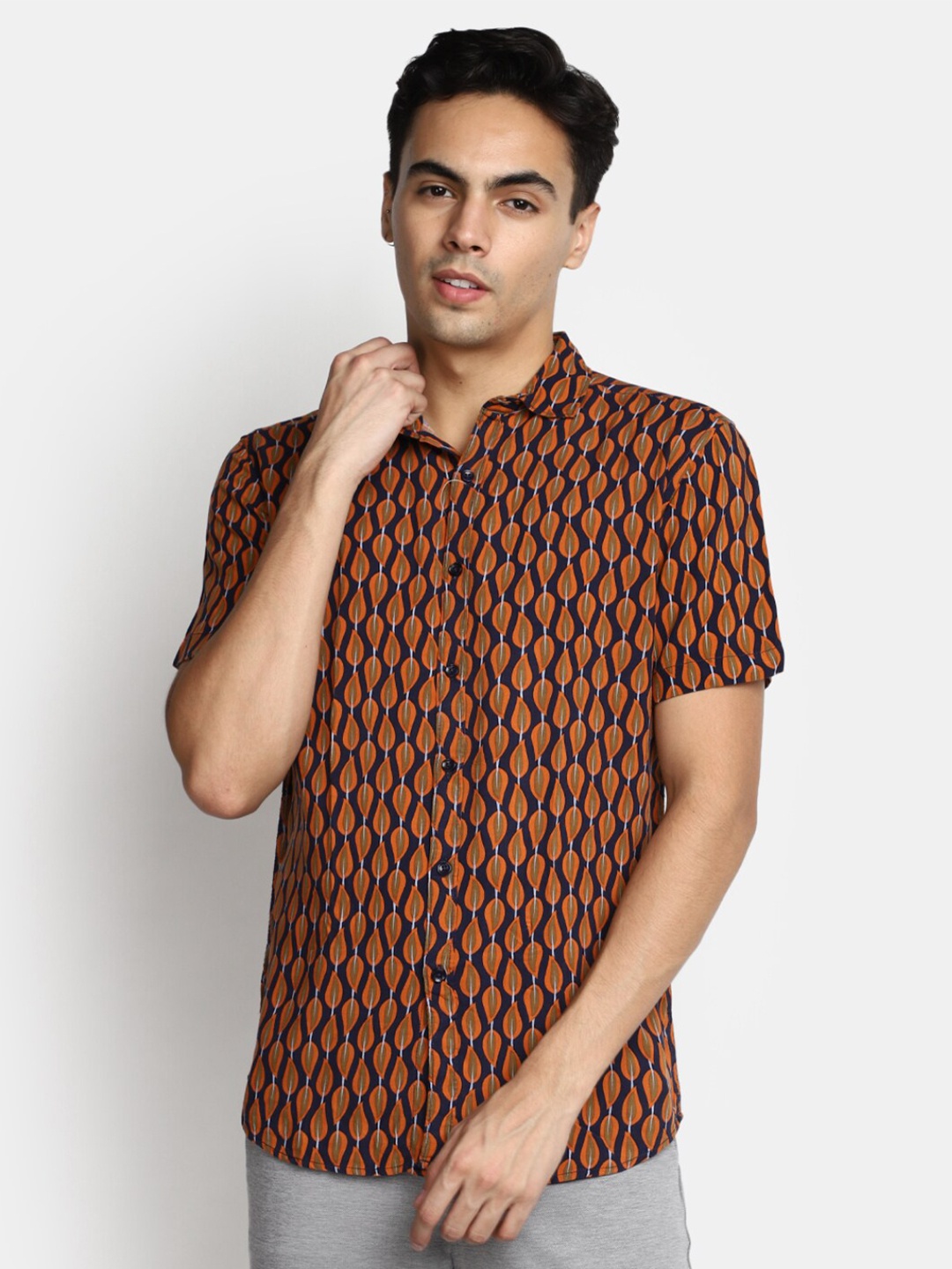 

V-Mart Slim Fit Floral Opaque Printed Casual Shirt, Brown