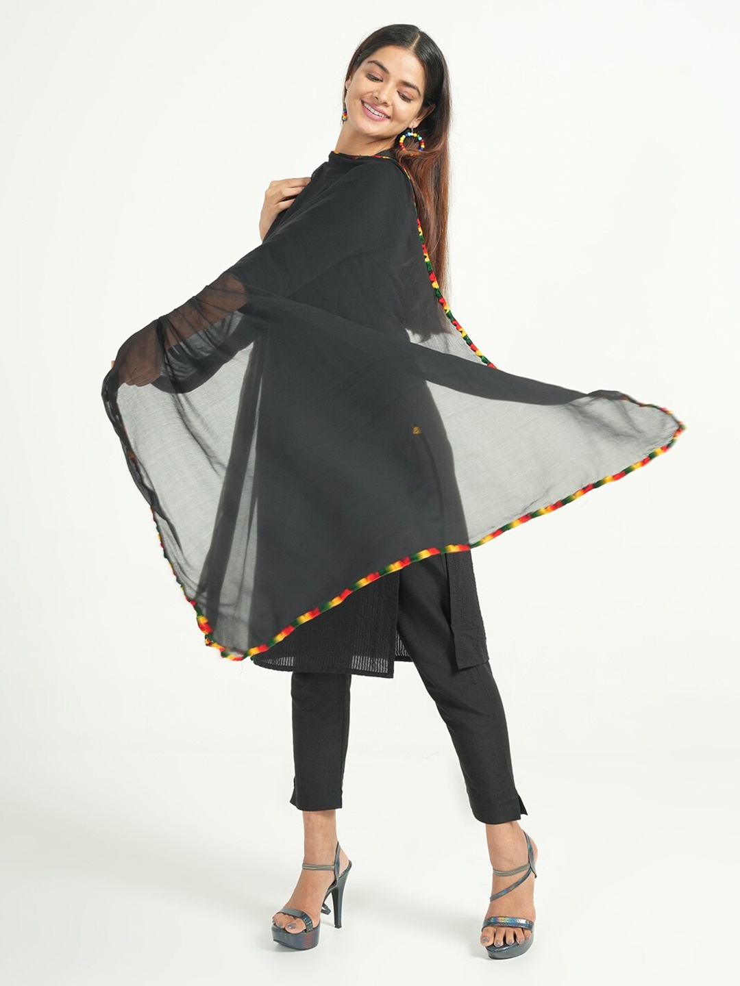 

HELLA FASHIONS Taping Chiffon Dupatta, Black