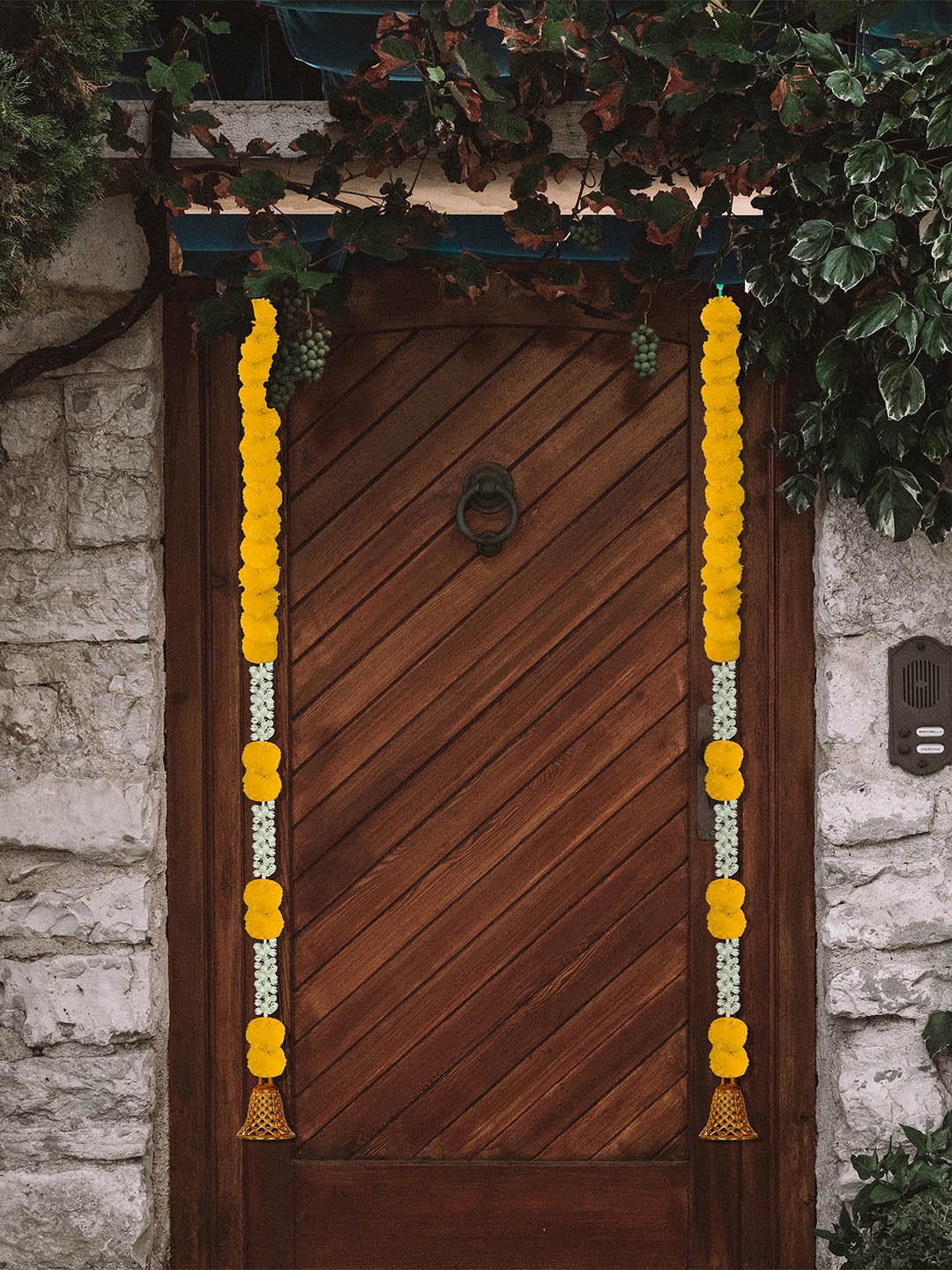 

iHandikart Yellow & White 2 Pcs Artificial Marigold With Jasmine Flower Garland