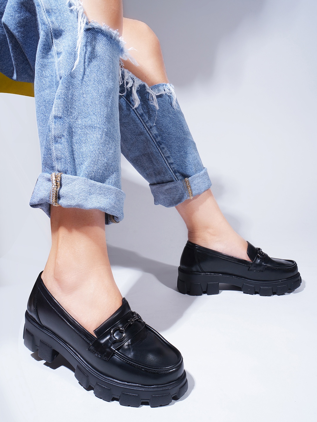 

JM Looks Closed Back Platform Pumps, Black