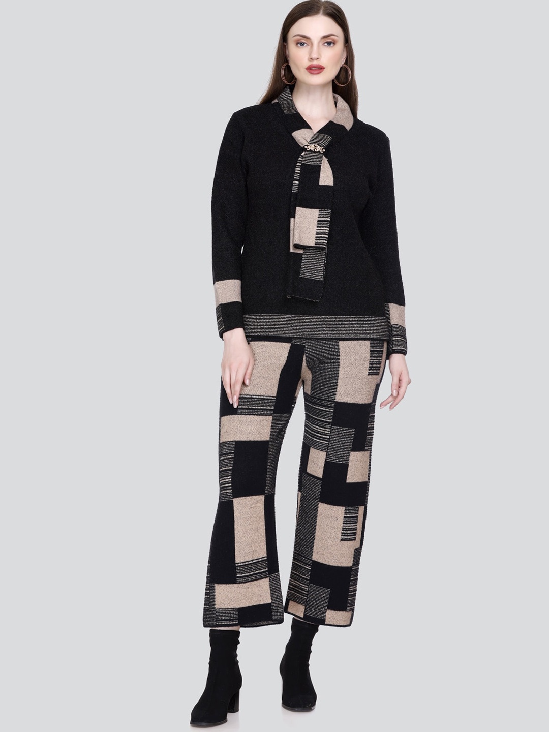 

Elthia Printed Acrylic Top With Flared Trouser, Black