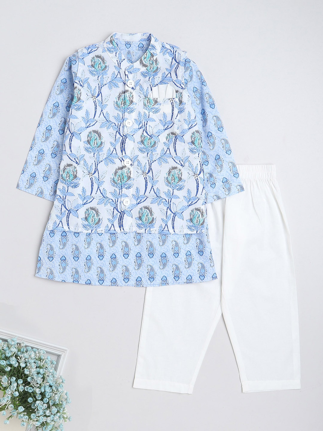

The Magic Wand Boys Ethnic Motifs Printed Pure Cotton Kurta with Pyjamas & Nehru jacket, Blue