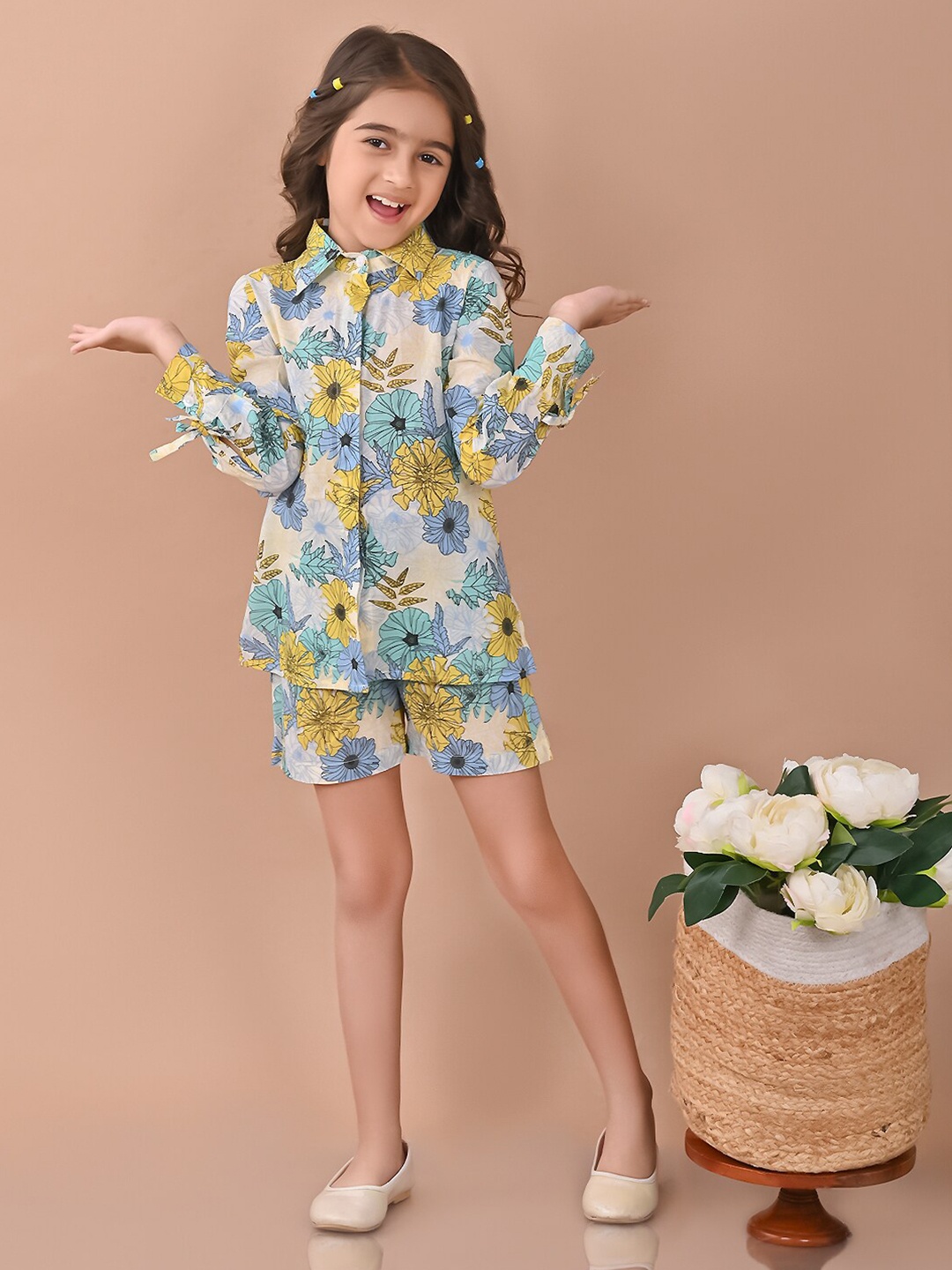 

LilPicks Girls Floral Printed Pure Cotton Shirt With Shorts, White
