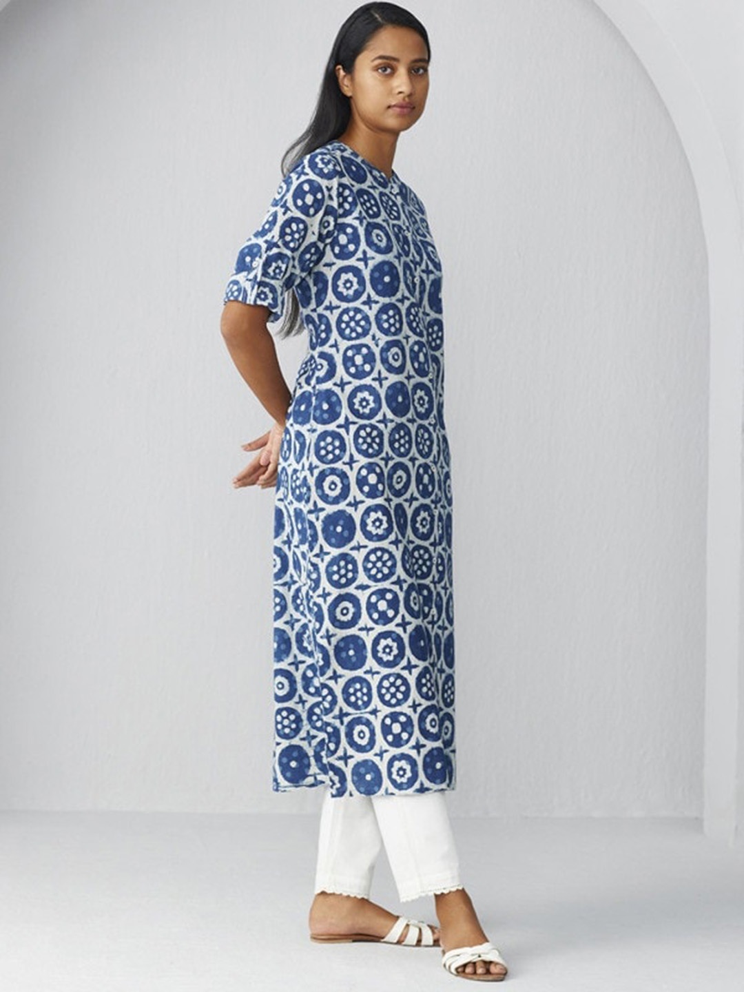 

Ancestry Tie-Dye Printed Mandarin Collar A-Line Cotton Kurta, Blue