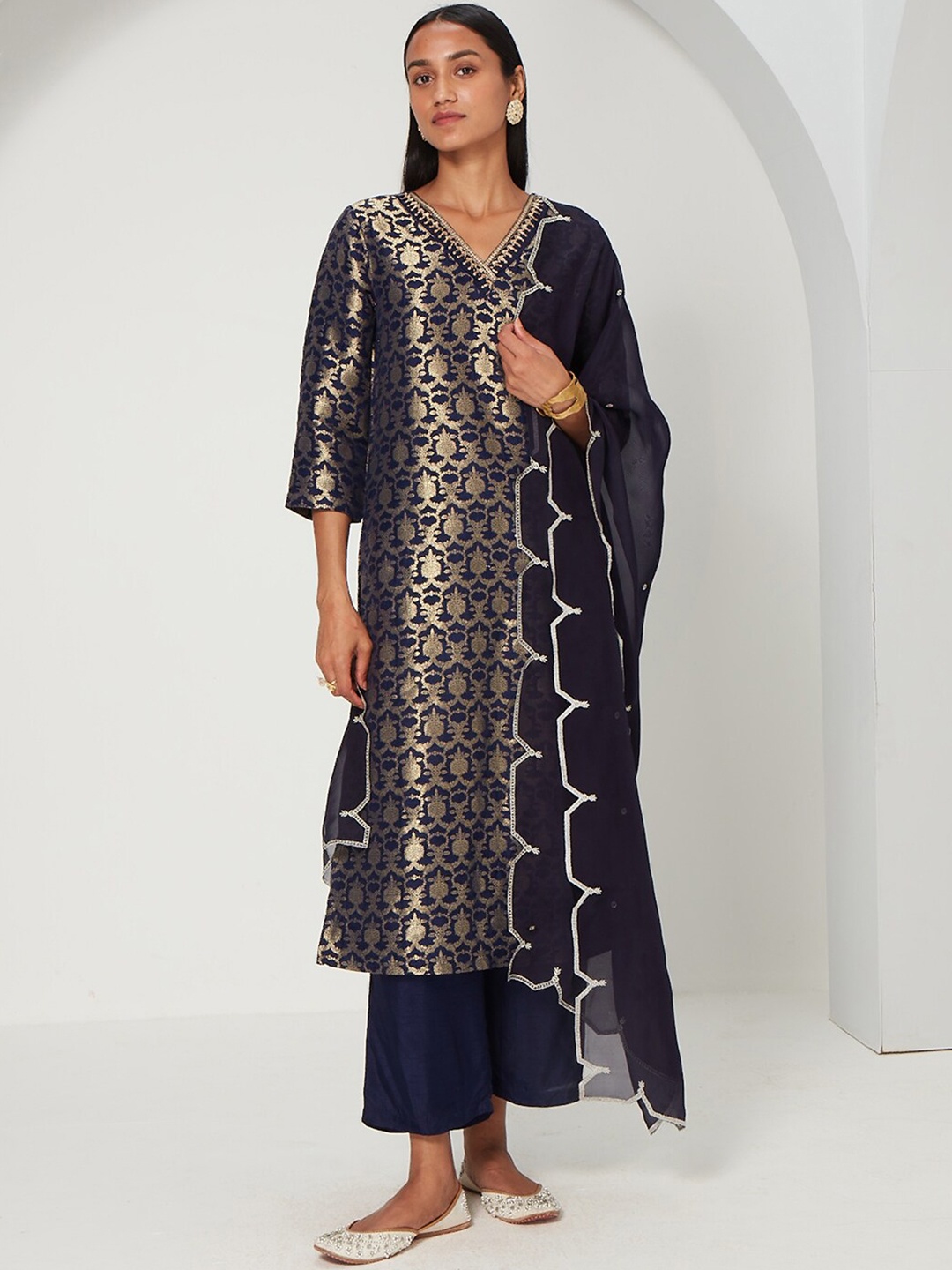 

Ancestry Ethnic Motif Brocade Woven Design V-Neck Thread Work Straight Kurta, Blue