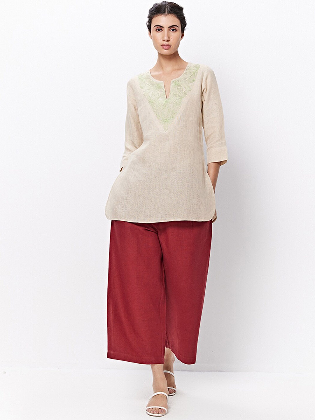 

Ancestry Floral Embroidered Linen Straight Kurta, Beige