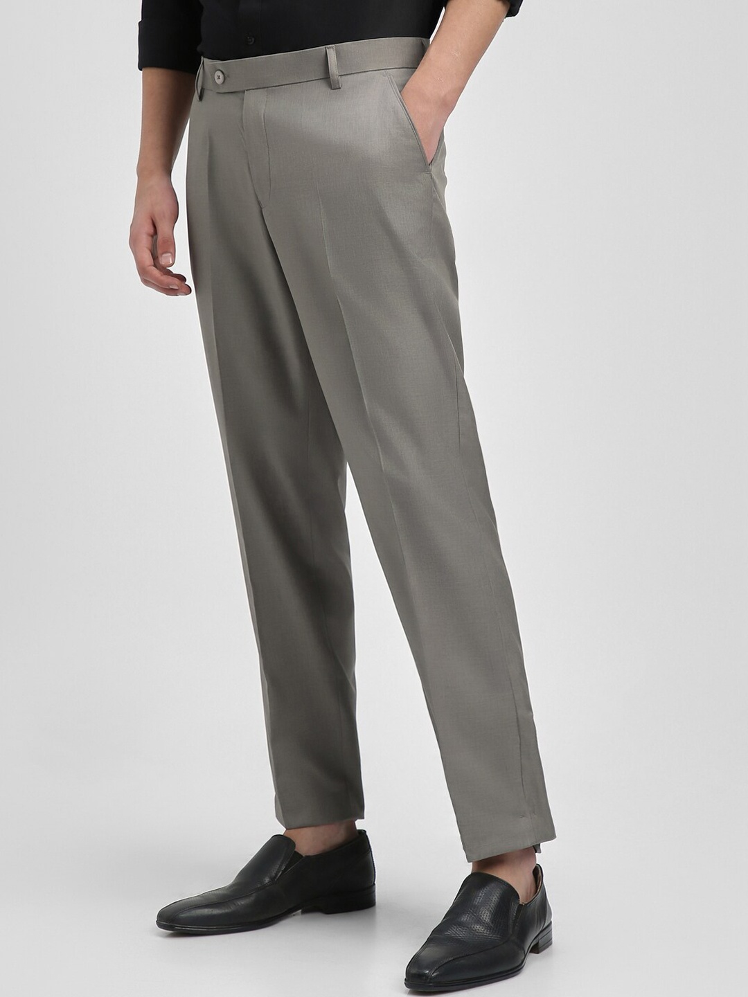 

Dennis Lingo Men Mid-Rise Flat-Front Plain Trousers, Grey