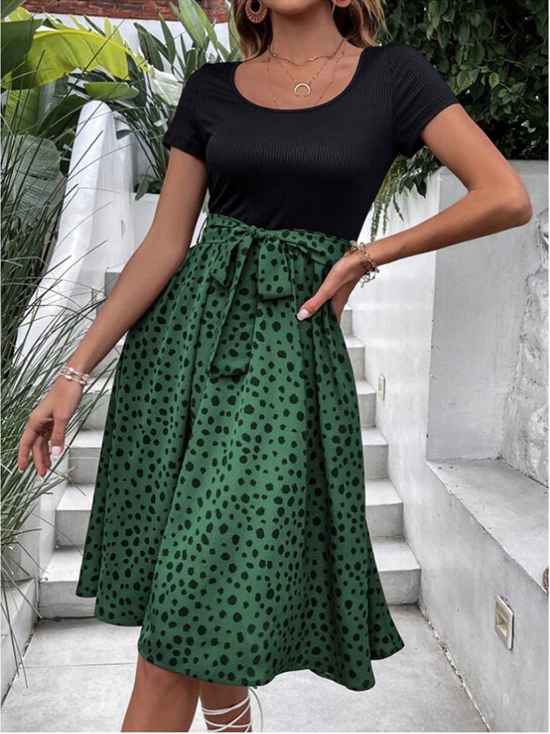 

StyleCast Black & Green Polka Dots Printed Belt Detailed Fit & Flare Dress