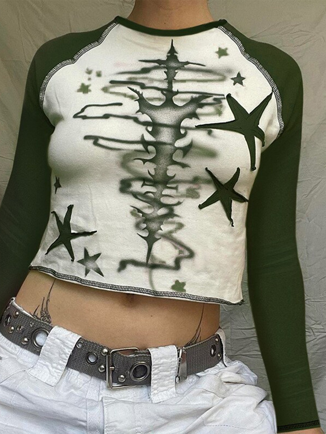 

StyleCast White Abstract Printed Raglan Sleeves Fitted Top