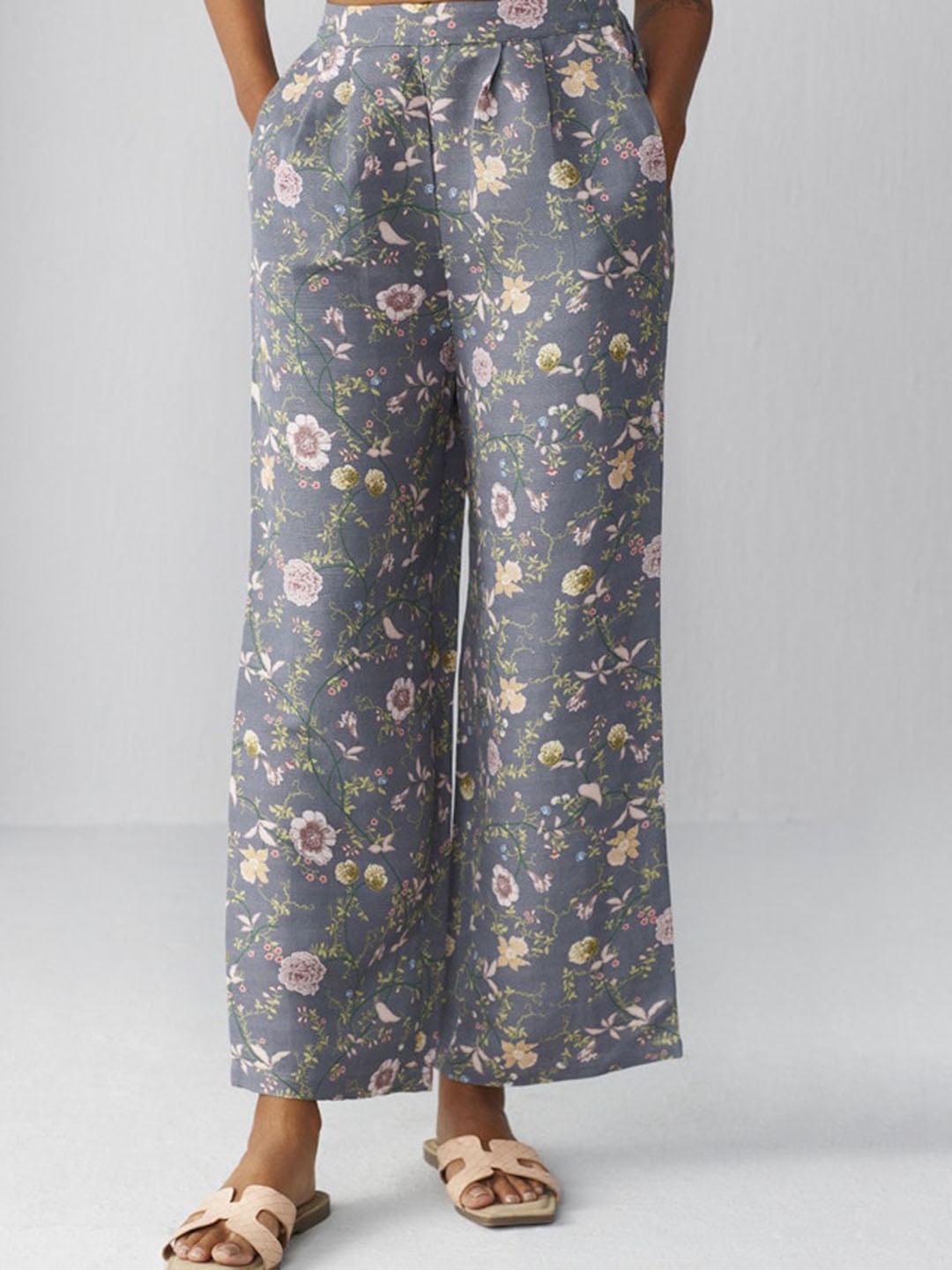 

Ancestry Women Floral Printed Regular Fit Mid-Rise Linen Trousers, Grey