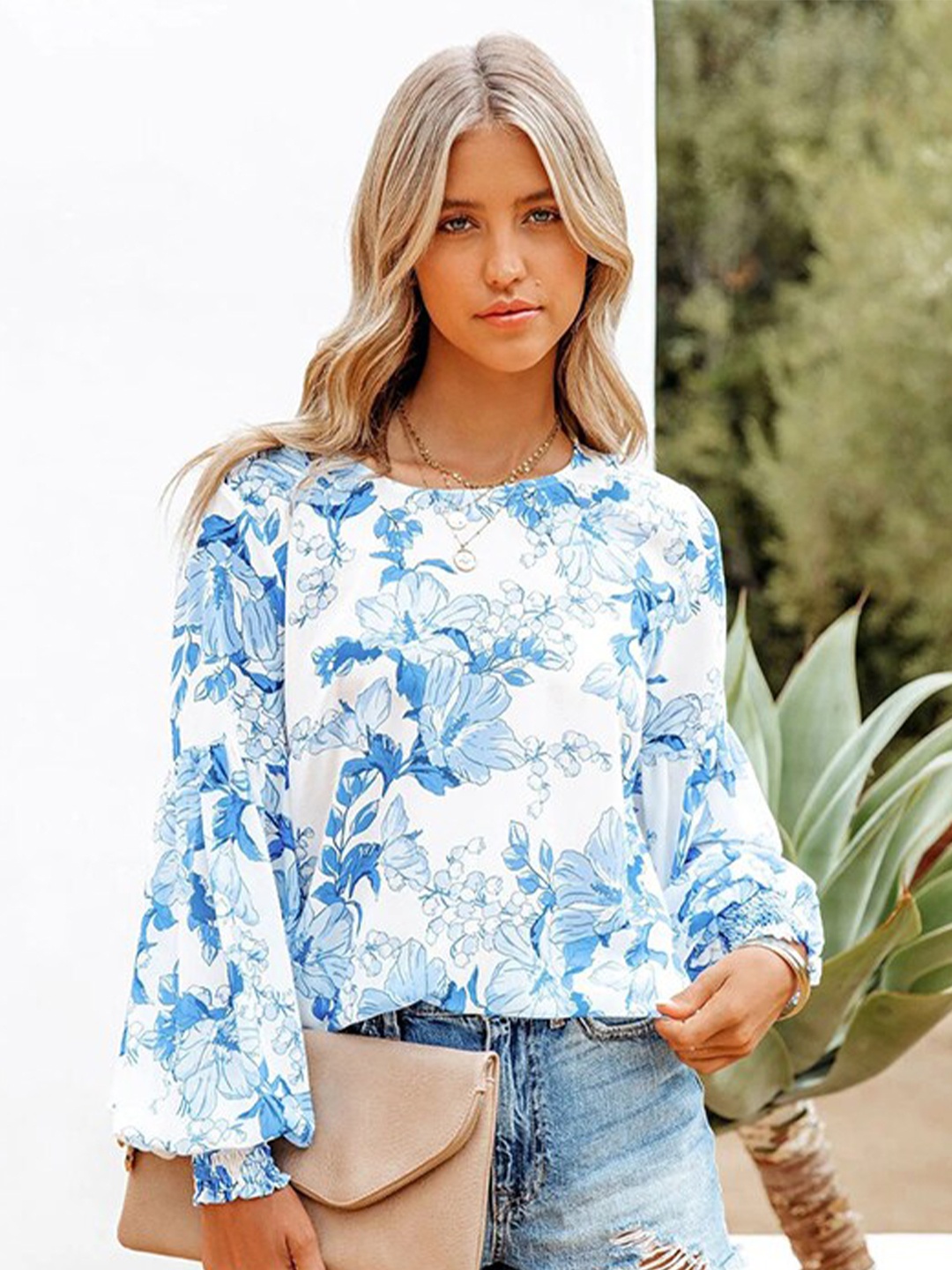 

StyleCast White & Blue Floral Printed Puff Sleeves Regular Top