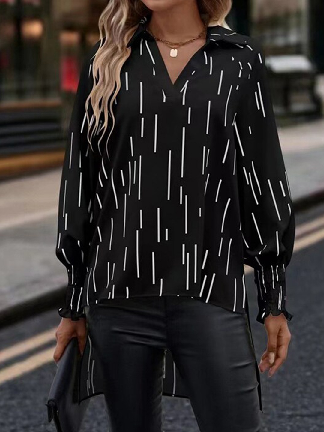 

StyleCast Black Vertical Stripes Shirt Collar Long Sleeve Longline Shirt Style Top