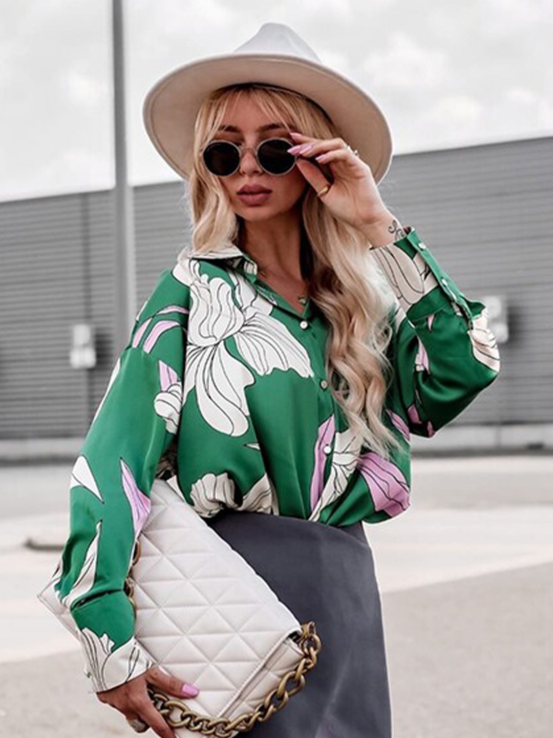 

StyleCast Green Floral Printed Spread Collar Long Sleeves Casual Shirt