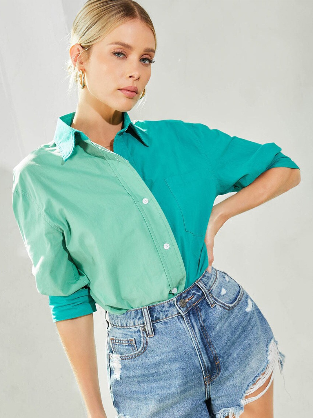 

StyleCast Green Colourblocked Opaque Casual Shirt
