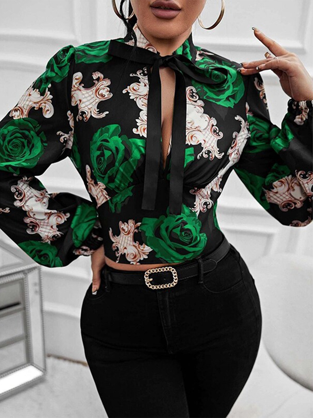 

StyleCast Green Floral Printed Tie-Up Neck Puff Sleeves Fitted Crop Top