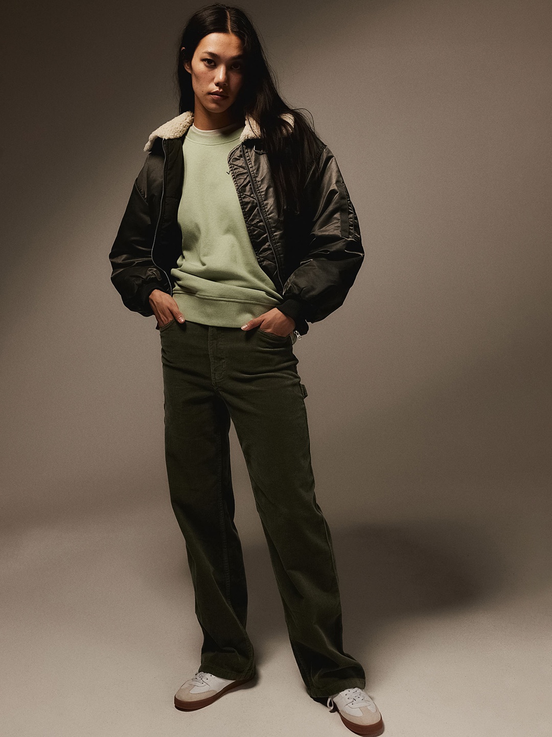 

H&M Women Corduroy Worker Trousers, Olive