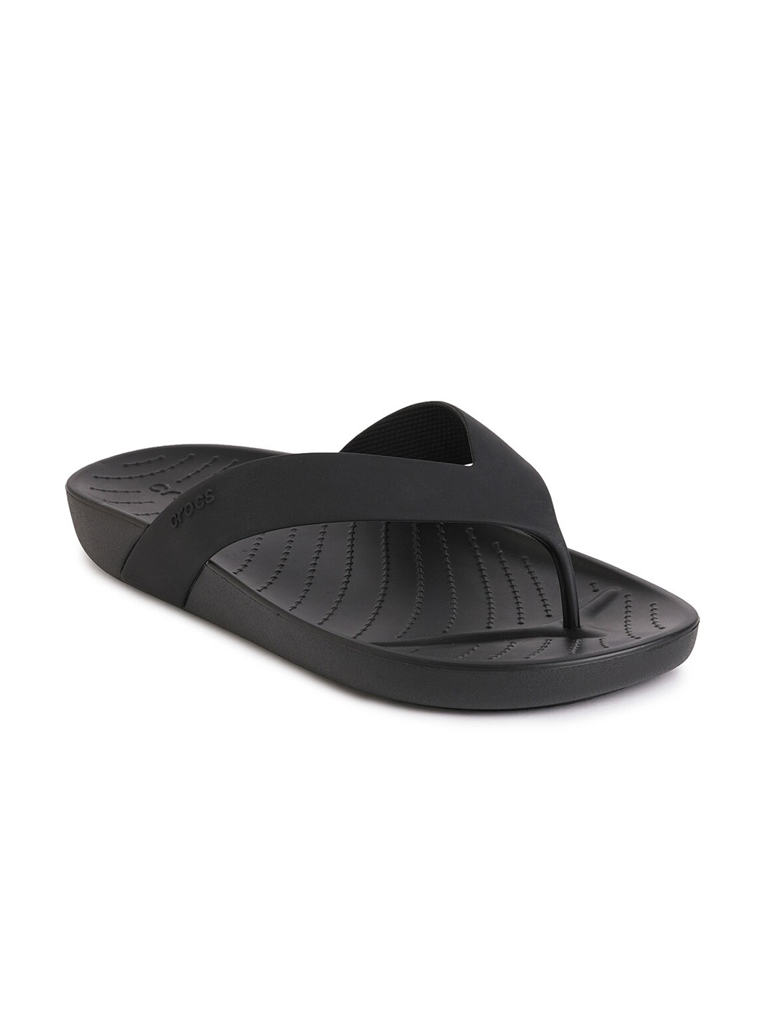 

Crocs Women Textured Croslite Thong Flip-Flops, Black