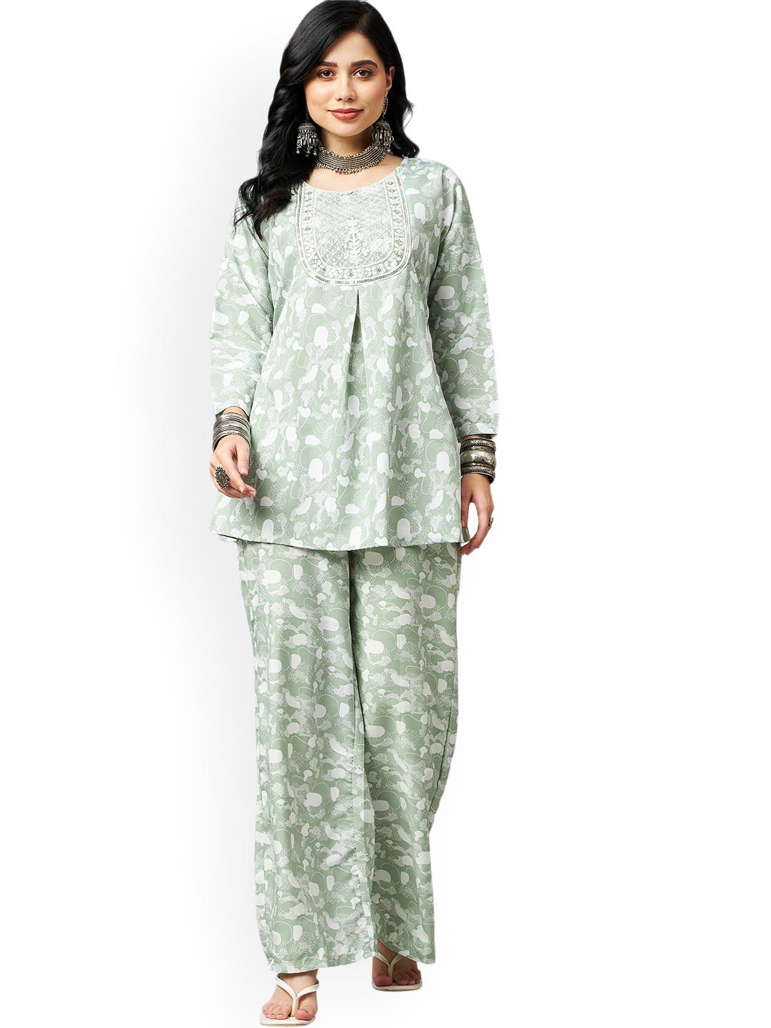 

Nimayaa Printed Round Neck Tunic With Trousers, Sea green