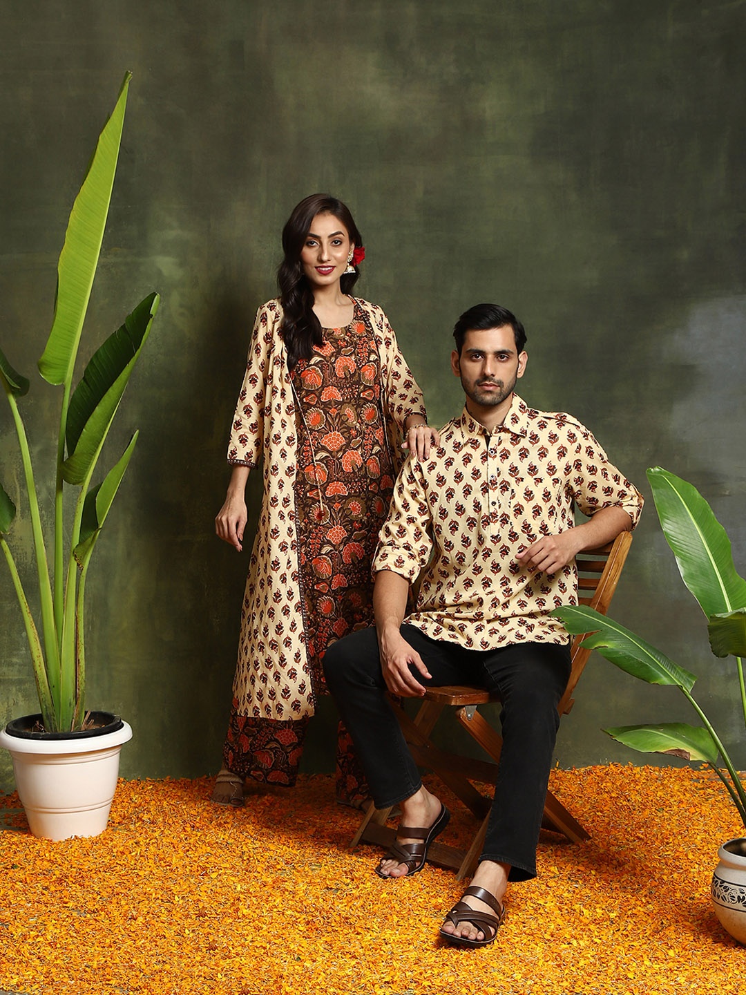 

AKS Ethnic Motifs Printed Pure Cotton Straight Short Kurta, Cream
