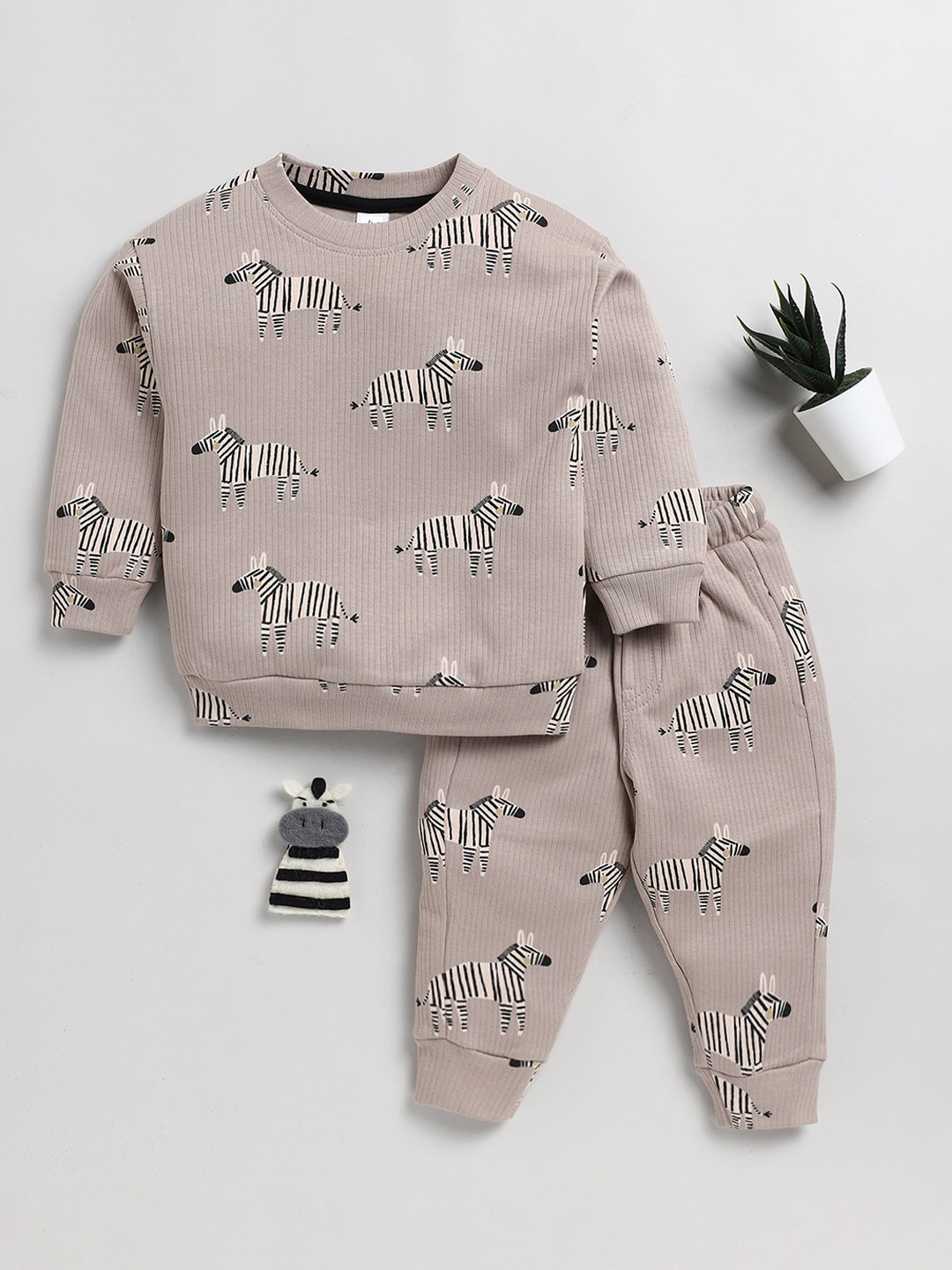 

Clt.s Kids Printed Pure Cotton Night suit, Beige
