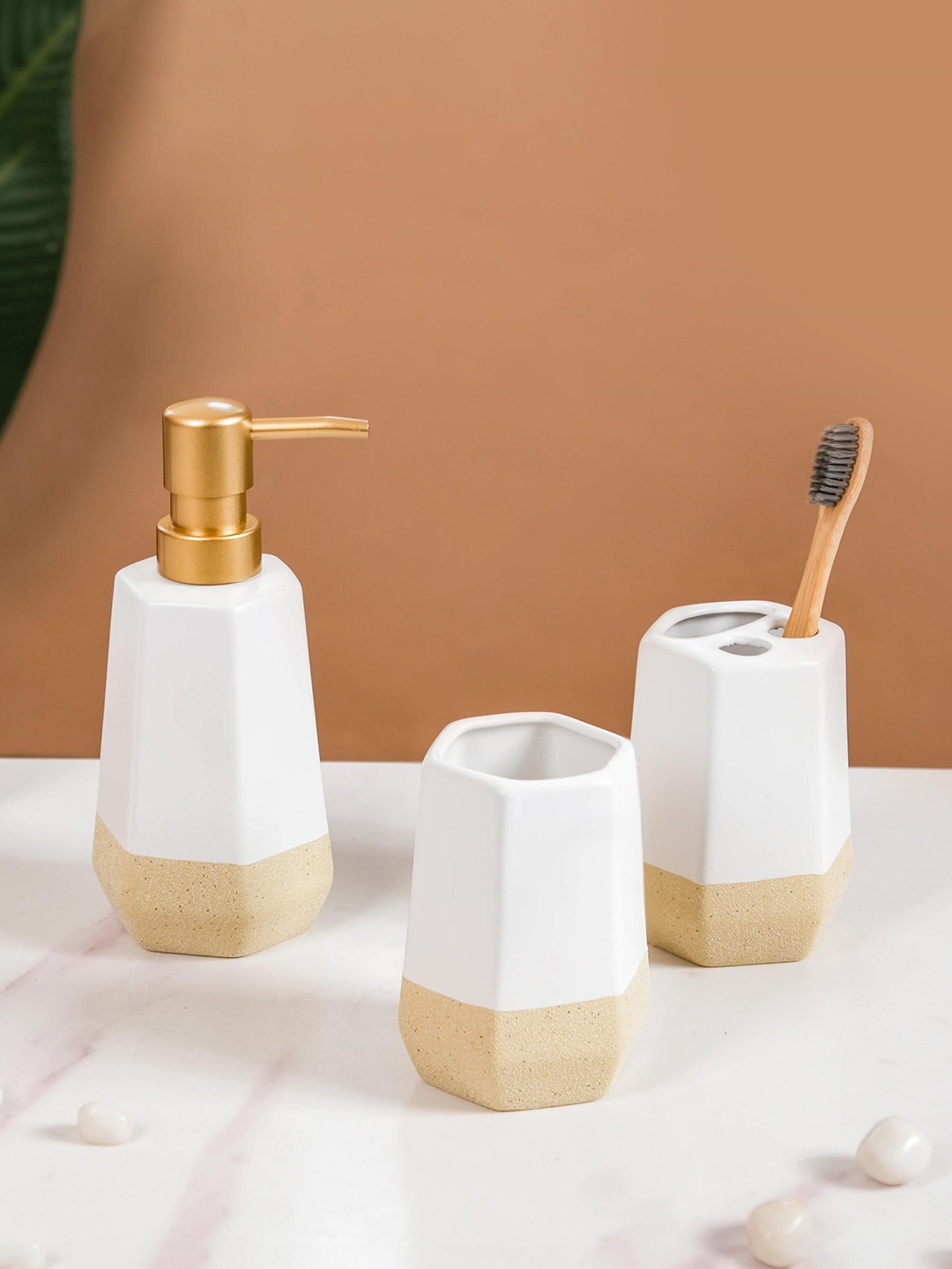 

Nestasia White 3Pieces Modern Bathroom Accessories Set