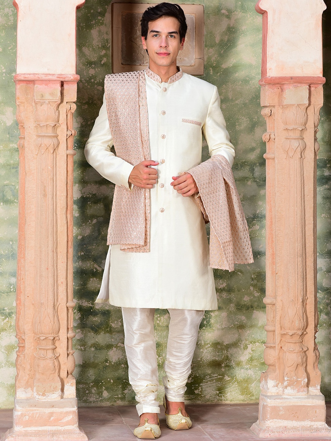 

HOUSE OF DEYANN Mandarin Collar Embroidered Sherwani Set, Off white