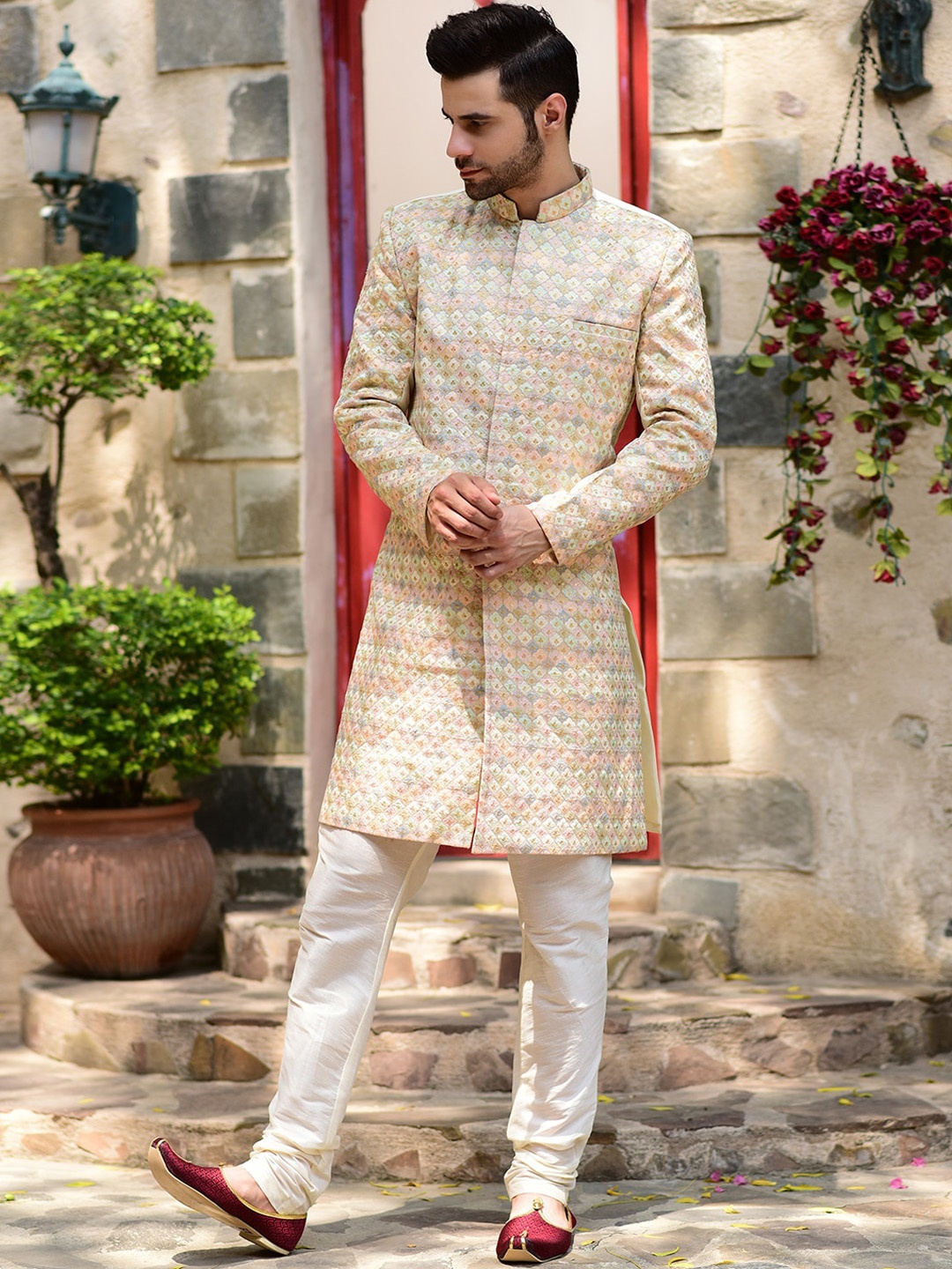 

HOUSE OF DEYANN Ethnic Motifs Embroidered Sherwani Set, Off white