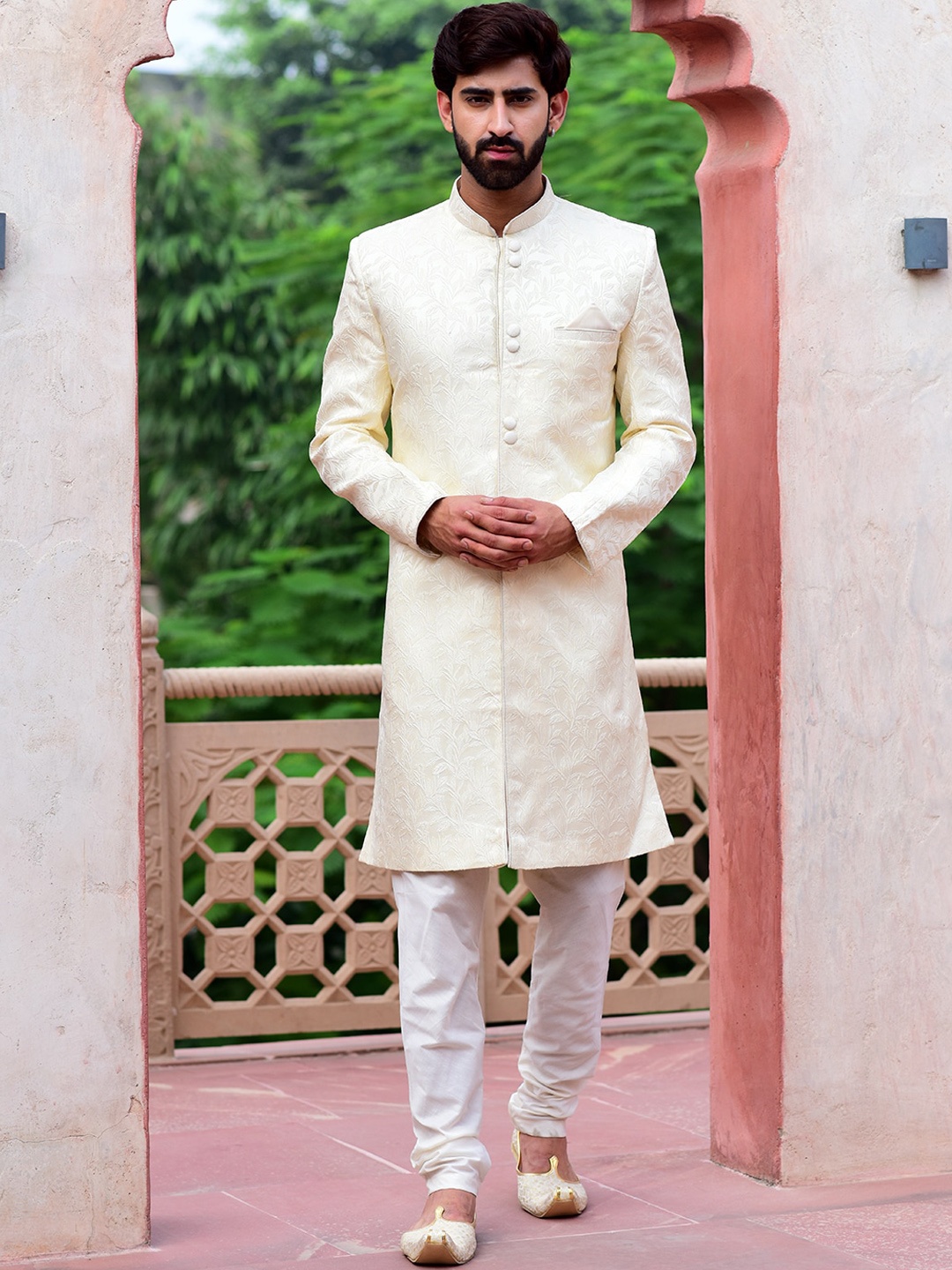 

HOUSE OF DEYANN Self Design Sherwani With Churidar Set, Off white