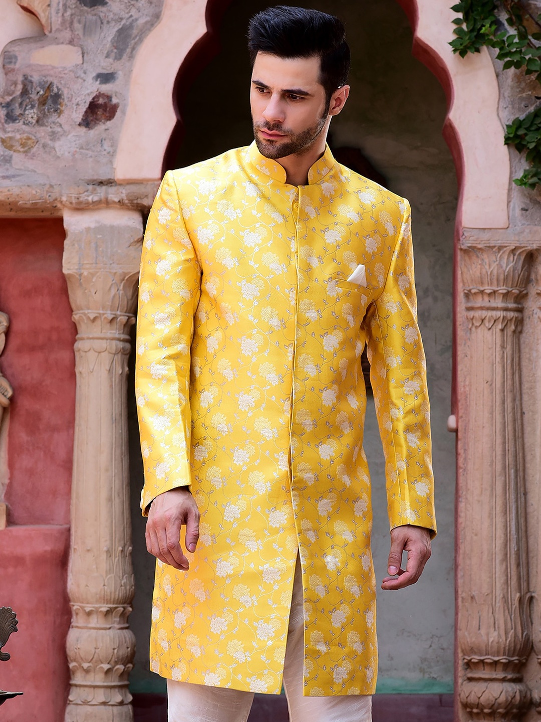 

HOUSE OF DEYANN Self Design Mandarin Collar Sherwani Set, Yellow