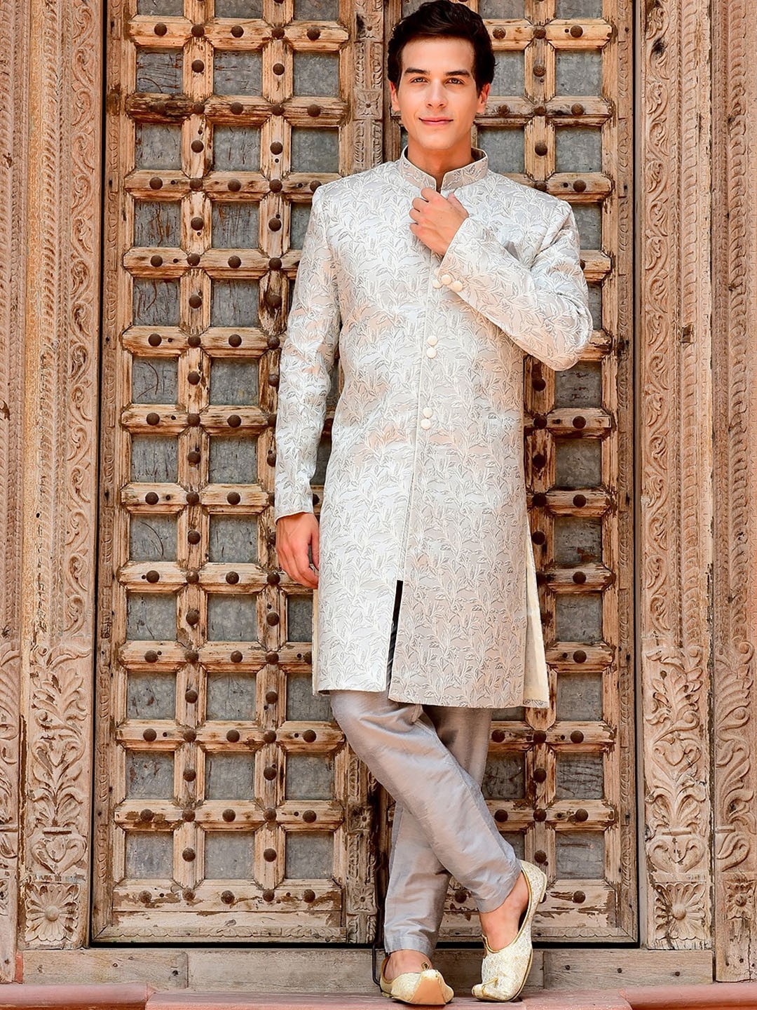 

HOUSE OF DEYANN Embroidered Sherwani Set, Silver