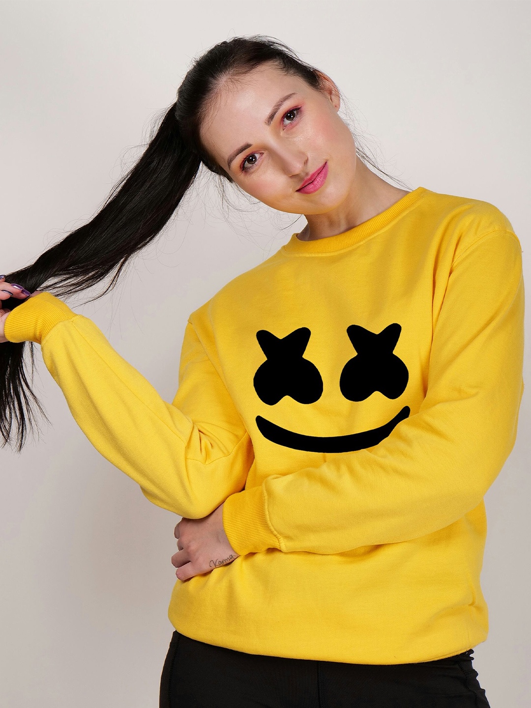 

Fashion And Youth Graphic Printed Fleece Pullover, Yellow