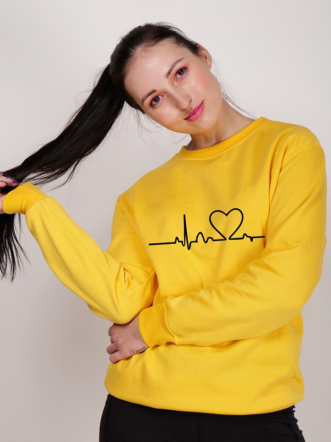 

Fashion And Youth Graphic Printed Fleece Pullover, Yellow