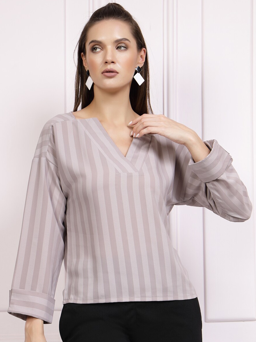 

Athena Immutable Vertical Stripes V-Neck Cuffed Sleeves Regular Top, Grey