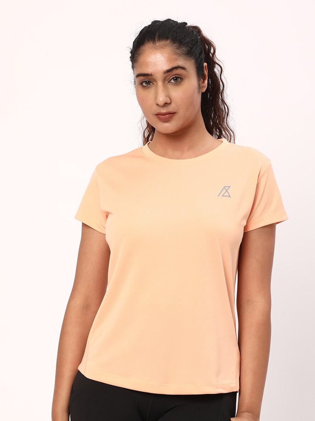 

R&B Round Neck T-shirt, Peach