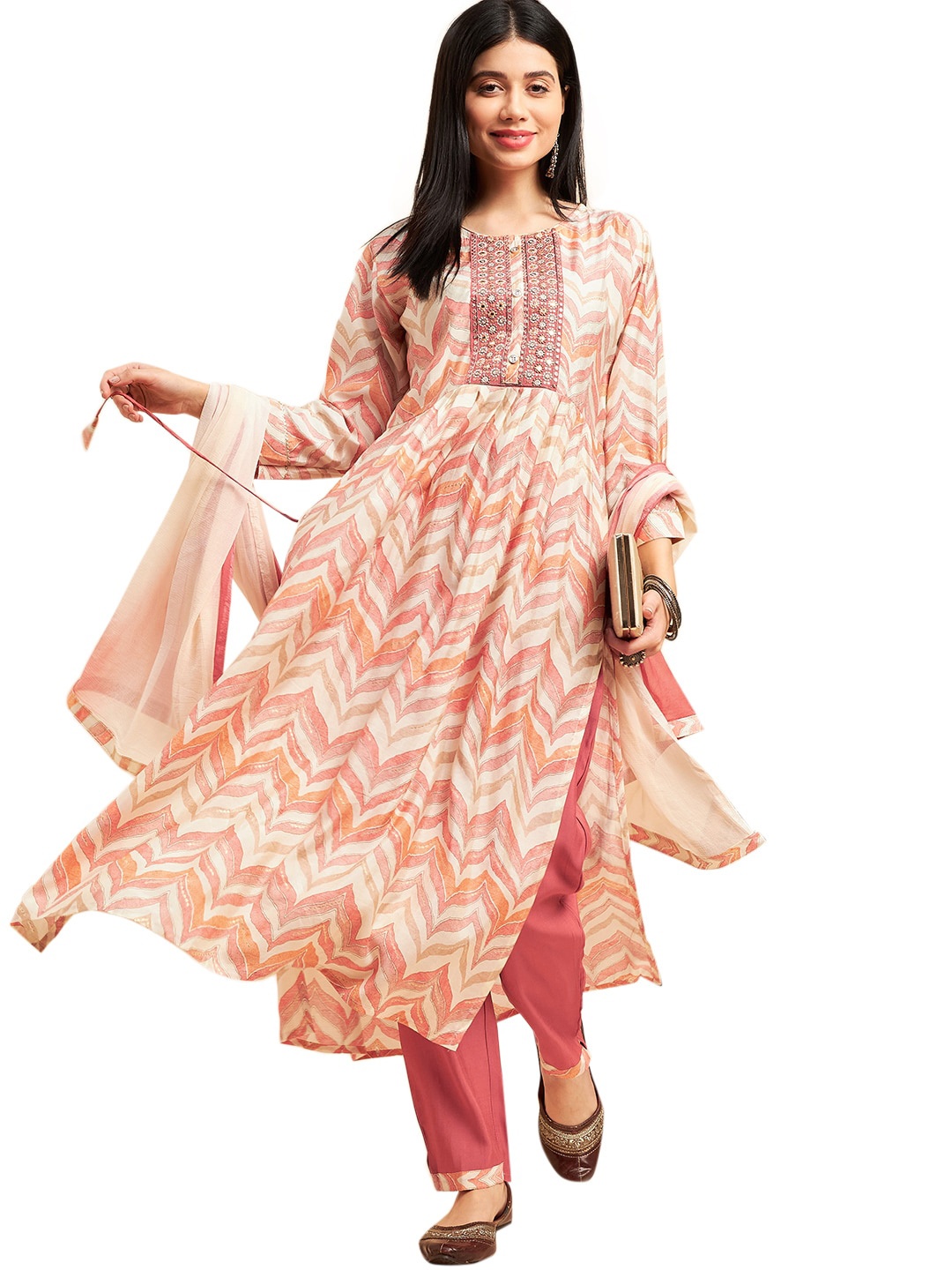 

Nimayaa Chevron Printed Regular Kurta With Trousers & Dupatta, Peach