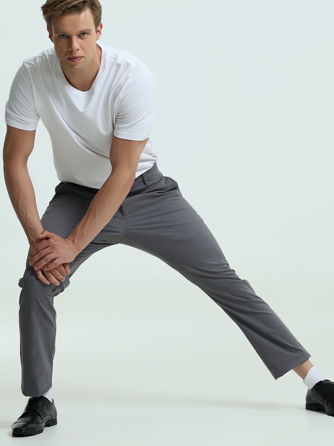 

TURMS Men Anti-Stain & Anti-Odour Premium Stretchable Chinos, Grey